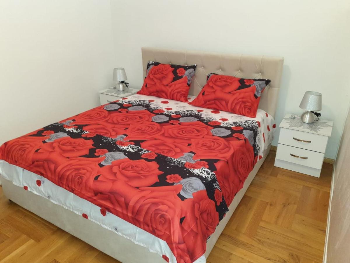 巴尔Montenegrin Beauty Star公寓 外观 照片